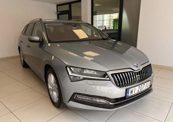 Skoda Superb cena 113500 przebieg: 118549, rok produkcji 2019 z Kunów małe 172